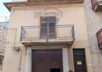 Edificio all\'aperto - Casa indipendente via vittorio emanuele
 
31, San Giuseppe Jato - foto 2