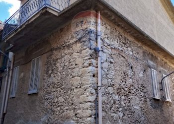 Casa all\'aperto - Casa indipendente via vittorio emanuele
 
31, San Giuseppe Jato - foto 3