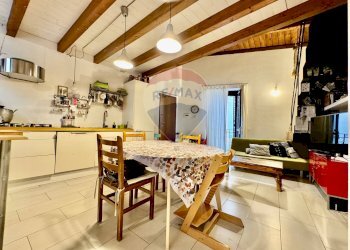 Sala da pranzo - Appartamento Vicolo Chiesa Di Sant'orsola
 
6, Palermo - foto 3