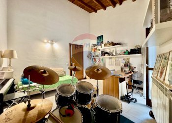 Sala da pranzo - Appartamento Vicolo Chiesa Di Sant'orsola
 
6, Palermo - foto 4