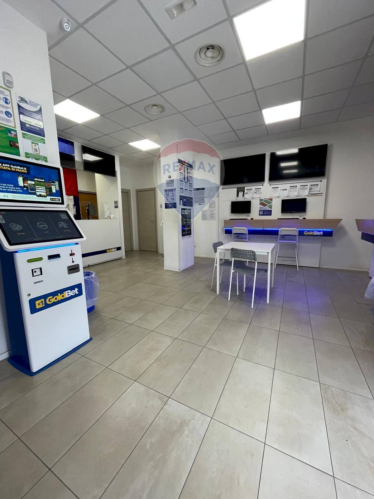 Ufficio - Locale Commerciale Viale Aldo Moro
85-87, Triggiano - foto 2