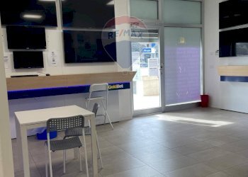 Cucina - Locale Commerciale Viale Aldo Moro
85-87, Triggiano - foto 5