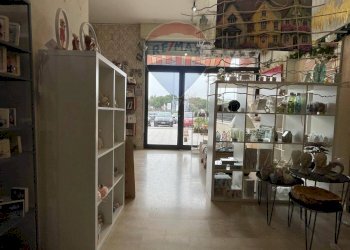 Hall / corridoio - Locale Commerciale Viale Aldo Moro
71-73, Triggiano - foto 6