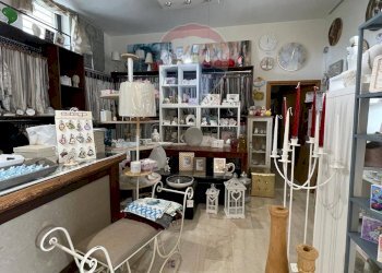 Dispensa di stoccaggio - Locale Commerciale Viale Aldo Moro
71-73, Triggiano - foto 5