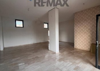 Stanza vuota - Commercial Premises Via Giustino Fortunato
27, Triggiano - photo 2
