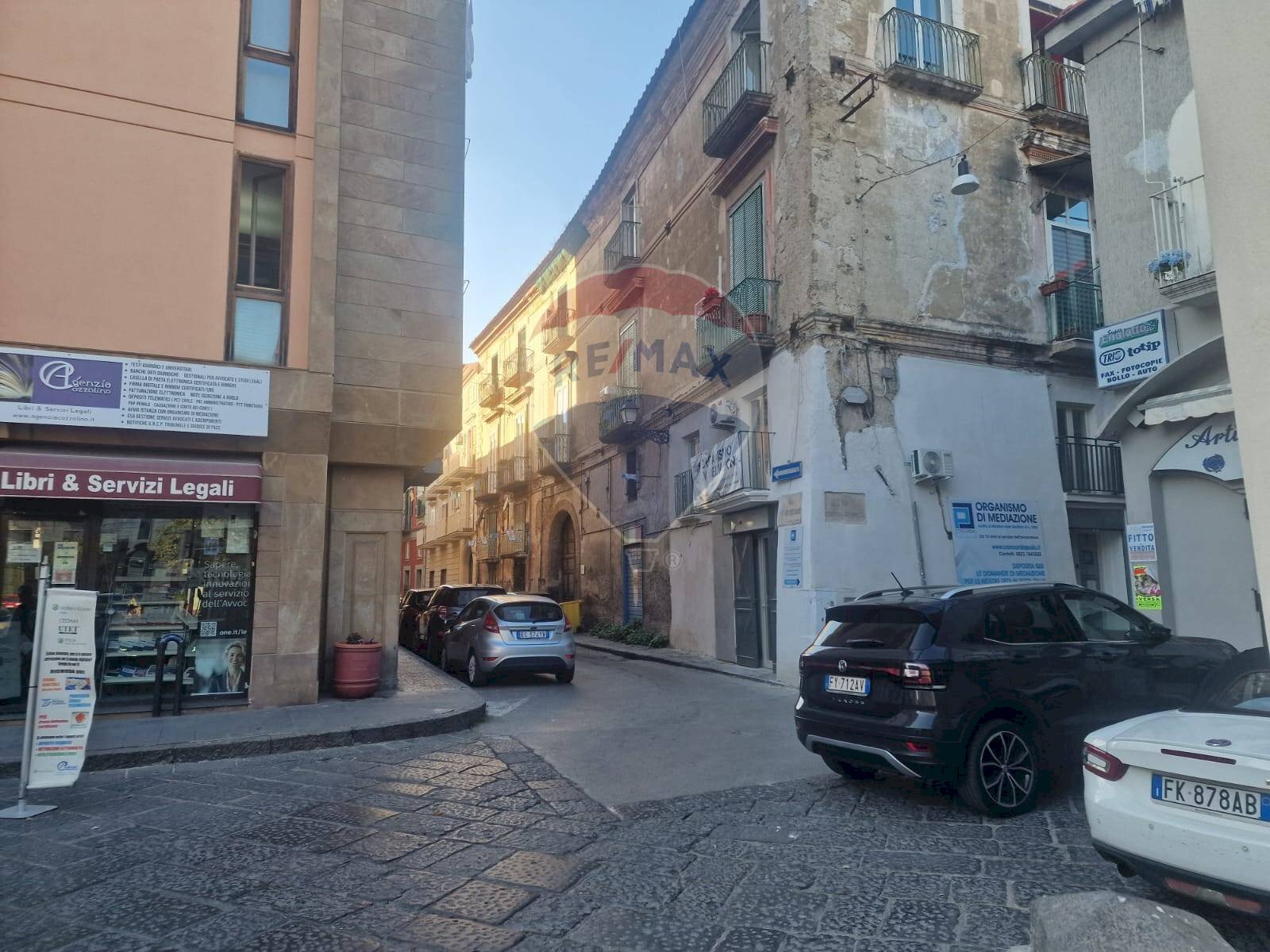 Edificio all\'aperto - Locale Commerciale Aversa - foto 3