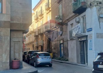 Edificio all\'aperto - Locale Commerciale Aversa - foto 2