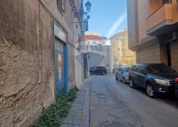 Edificio all\'aperto - Locale Commerciale Aversa - foto 5