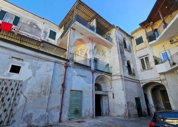 Edificio all\'aperto - Locale Commerciale Aversa - foto 6