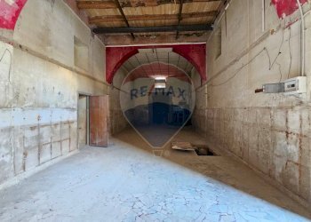 Non correlato - Locale Commerciale Aversa - foto 9