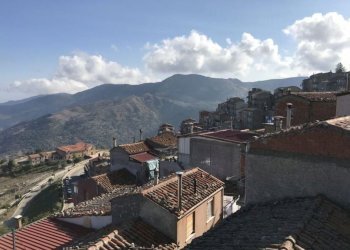 vista - Casa indipendente Francesco Crispi
 
7, San Mauro Castelverde - foto 4