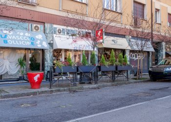 Edificio all\'aperto - Attività Commerciale Via Famiglia Boccacci
 
29, Brescia - foto 3