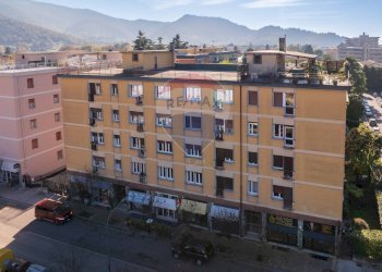 Edificio all\'aperto - Attività Commerciale Via Famiglia Boccacci
 
29, Brescia - foto 23