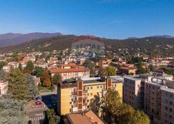 Edificio all\'aperto - Attività Commerciale Via Famiglia Boccacci
 
29, Brescia - foto 24