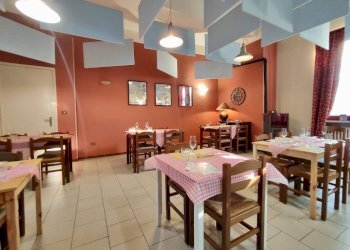 Interno non residenziale - Restaurant piazza Santa Croce, 1, Caluso - photo 11