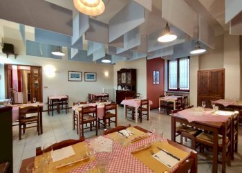 Interno non residenziale - Restaurant piazza Santa Croce, 1, Caluso - photo 13