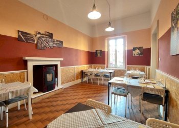 Salone - Restaurant piazza Santa Croce, 1, Caluso - photo 27