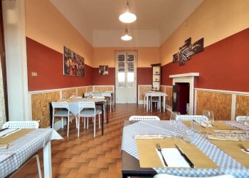 Salone - Restaurant piazza Santa Croce, 1, Caluso - photo 28