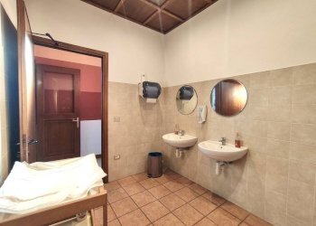 Bagno - Restaurant piazza Santa Croce, 1, Caluso - photo 43