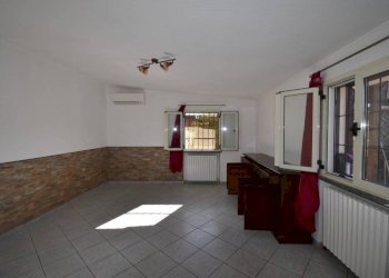Stanza non arredata - Villa a Schiera via Collina Forni, Montaldo Scarampi - foto 22