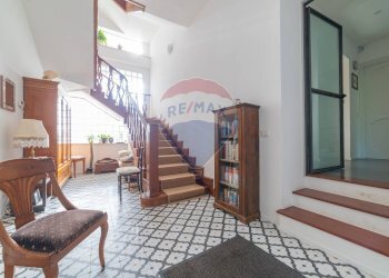 Scale - Villa Via Appia Nuova
 
9, Ariccia - foto 30