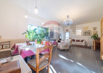 Sala da pranzo - Villa Via Appia Nuova
 
9, Ariccia - foto 31