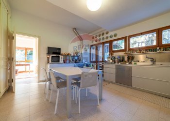 Sala da pranzo - Villa Via Appia Nuova
 
9, Ariccia - foto 44