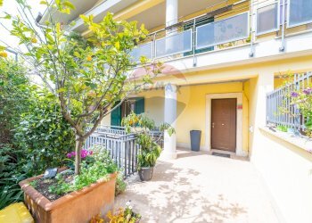 Casa all\'aperto - Semi-detached house Via Maria Callas
 
6, Marino - photo 2