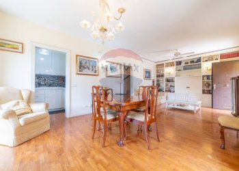 Sala da pranzo - Semi-detached house Via Maria Callas
 
6, Marino - photo 9