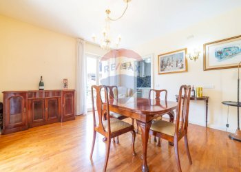 Sala da pranzo - Semi-detached house Via Maria Callas
 
6, Marino - photo 13