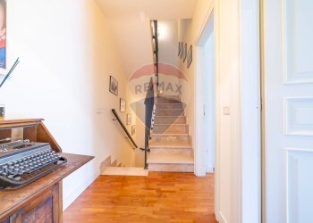 Scale - Semi-detached house Via Maria Callas
 
6, Marino - photo 28