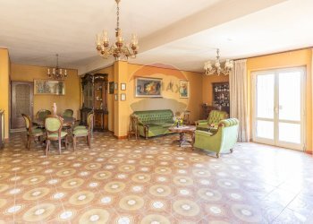 Sala da pranzo - Villa Via del Divino Amore
 
2, Marino - photo 10