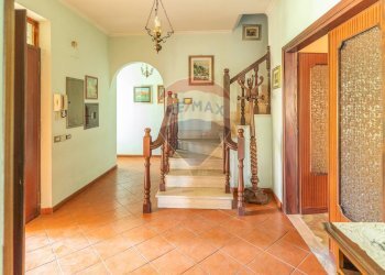 Scale - Villa Via del Divino Amore
 
2, Marino - photo 17