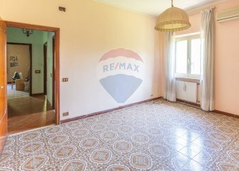 Stanza vuota - Villa Via del Divino Amore
 
2, Marino - photo 18