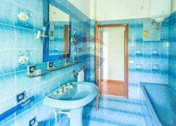 Bagno - Villa Via del Divino Amore
 
2, Marino - photo 28