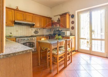 Cucina - Villa Via del Divino Amore
 
2, Marino - photo 30