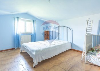 Camera / camera da letto - Villa Via del Divino Amore
 
2, Marino - photo 46