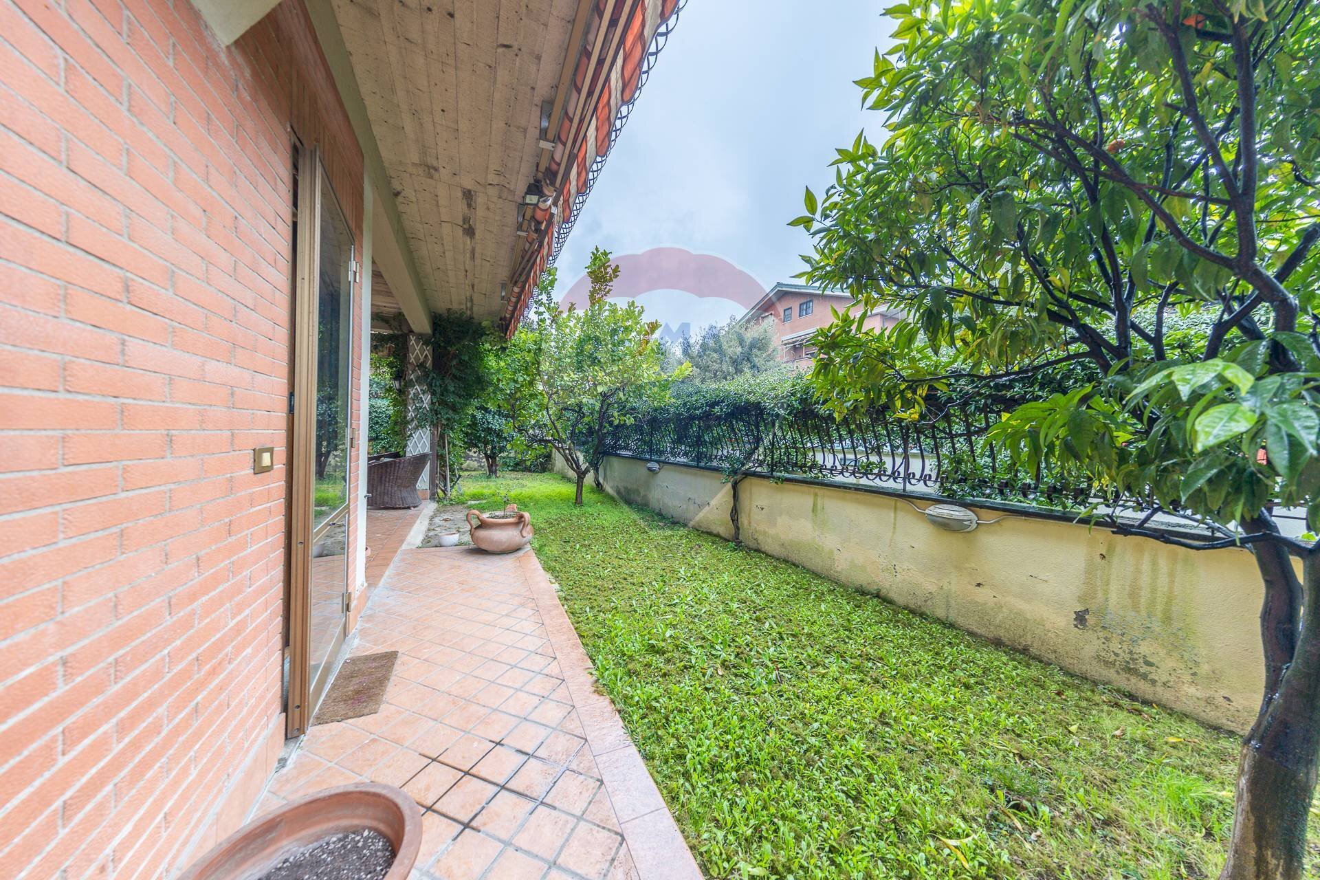 Giardino - Casa semi indipendente Via Silvio Pellico
 
94, Marino - foto 2