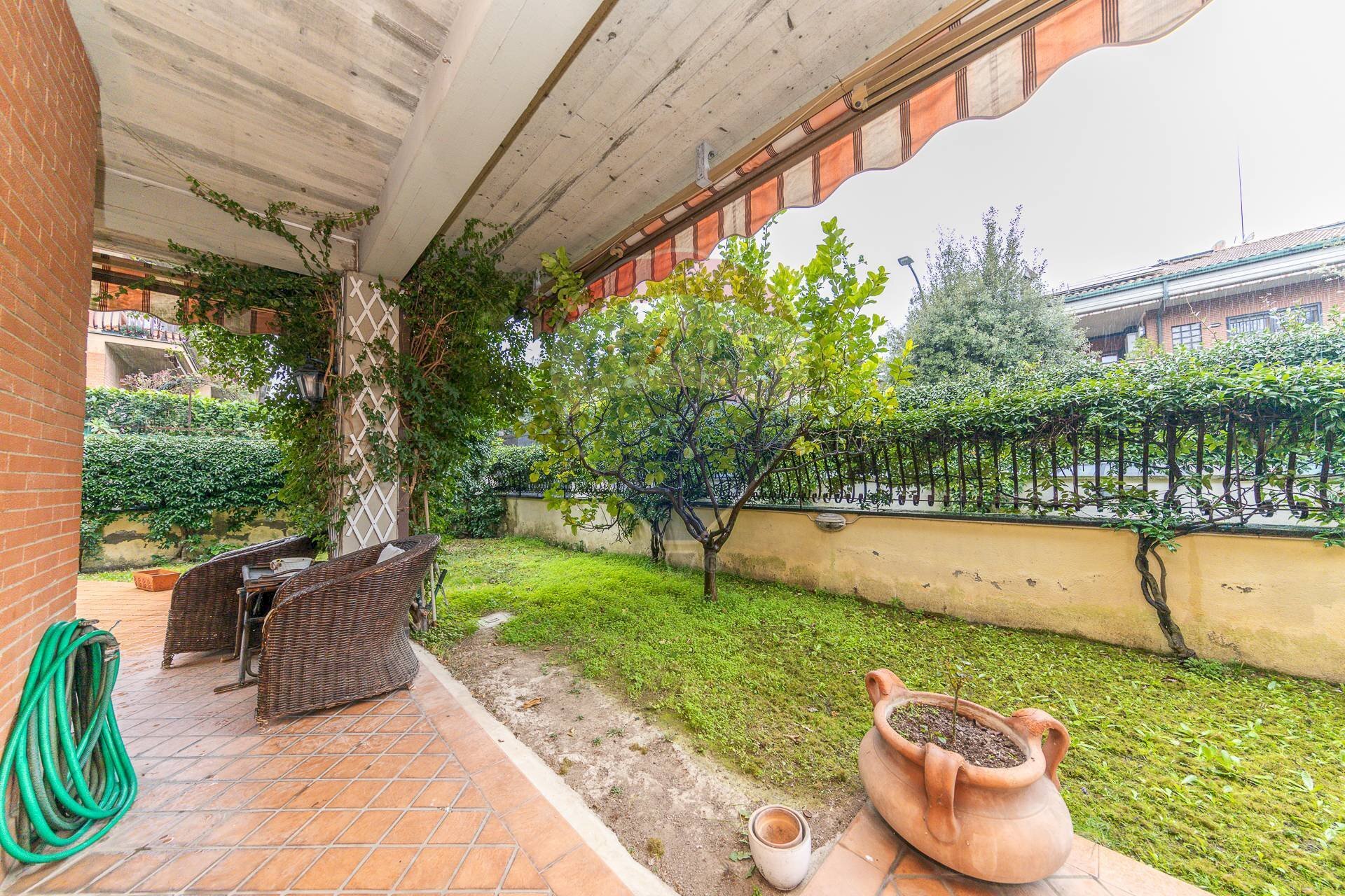 Giardino - Casa semi indipendente Via Silvio Pellico
 
94, Marino - foto 3