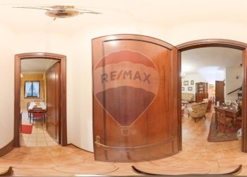 Hall / corridoio - Semi-detached house Via Silvio Pellico
 
94, Marino - photo 5