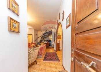 Hall / corridoio - Semi-detached house Via Silvio Pellico
 
94, Marino - photo 9