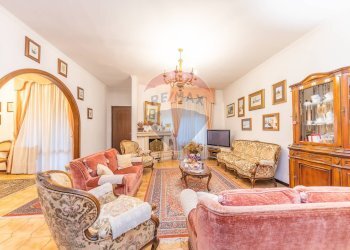 Soggiorno - Semi-detached house Via Silvio Pellico
 
94, Marino - photo 16