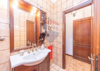 Bagno - Semi-detached house Via Silvio Pellico
 
94, Marino - photo 23