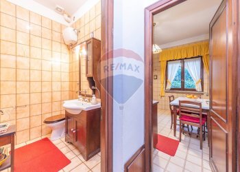 Bagno - Semi-detached house Via Silvio Pellico
 
94, Marino - photo 24