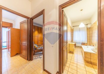 Hall / corridoio - Semi-detached house Via Silvio Pellico
 
94, Marino - photo 65