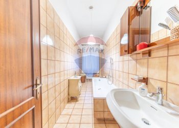 Bagno - Semi-detached house Via Silvio Pellico
 
94, Marino - photo 66