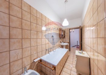 Bagno - Semi-detached house Via Silvio Pellico
 
94, Marino - photo 67