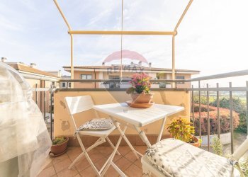 Balcone - Trilocale Via Amatore Sciesa, Marino - foto 9