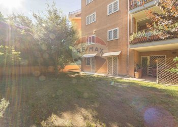 Edificio all\'aperto - Apartment Via dei Tani
 
35, Roma - photo 8