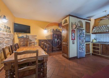 Sala da pranzo - Apartment Via dei Tani
 
35, Roma - photo 13